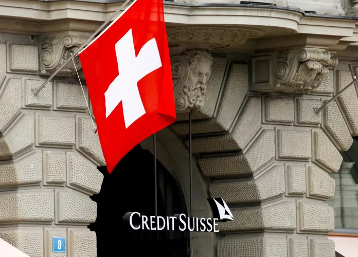 Štvrtkové oznámenie o reštrukturalizácii je poslednou snahou Credit Suisse, ktorá je už 166 rokov oporou švajčiarskeho bankového sektora, zmeniť svoju situáciu. Zdroj: Arnd Wiegmann/Reuters