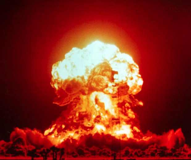 Los Alamos Test, Nukleárna bomba